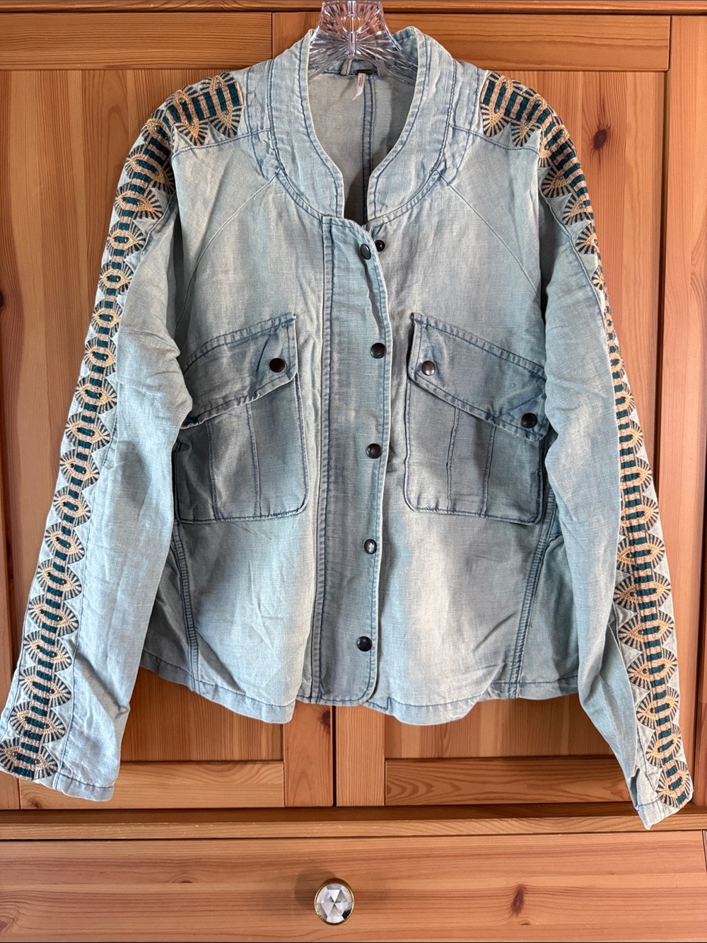 Free People Light Wash Embroidered Sleeve Denim Jacket - Women - Large